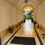 Lydka Domus 招待所 4*